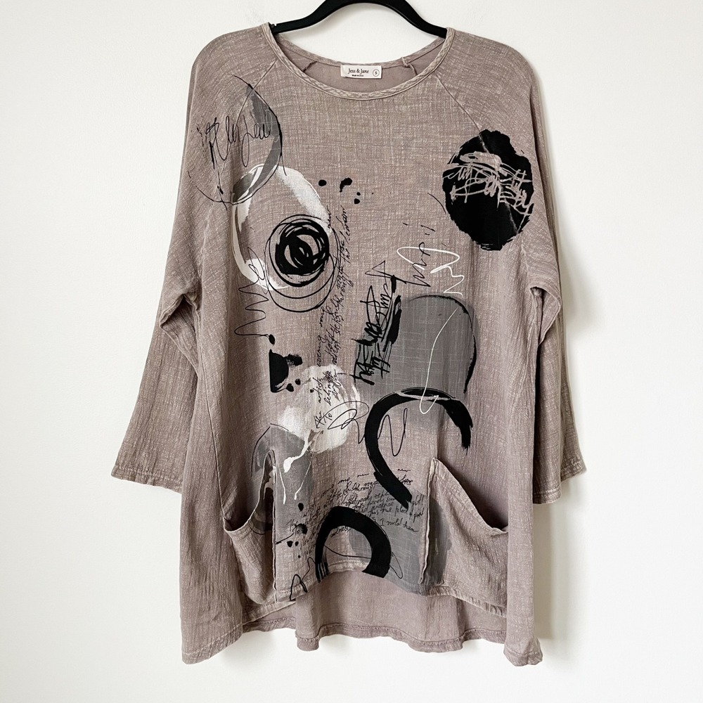 Jess & Jane Abstract Print Mineral Wash Tunic Top Womens Small Taupe Black White